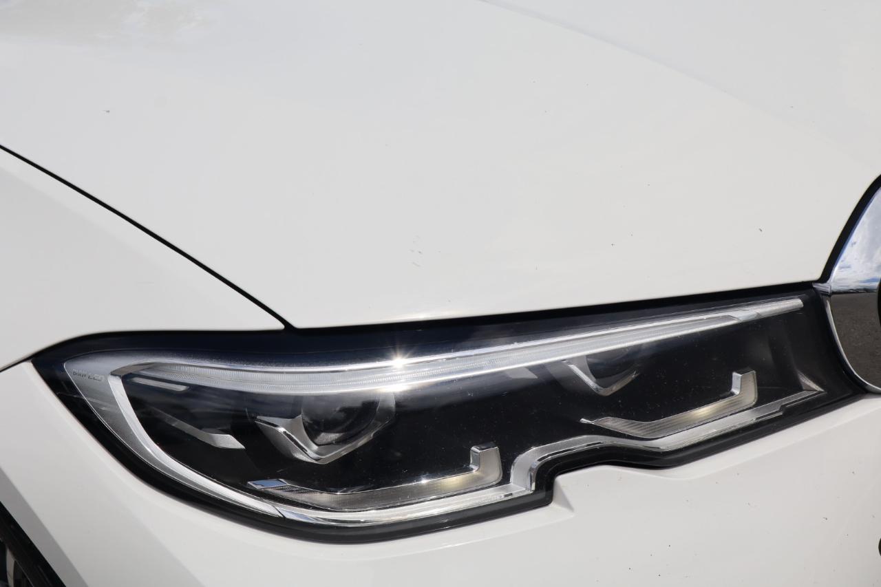 BMW 3-Series 330i xDrive 2019