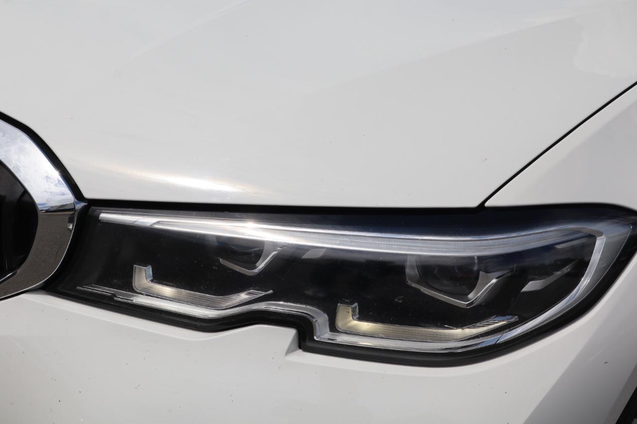 BMW 3-Series 330i xDrive 2019