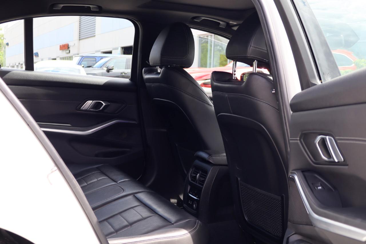 BMW 3-Series 330i xDrive 2019