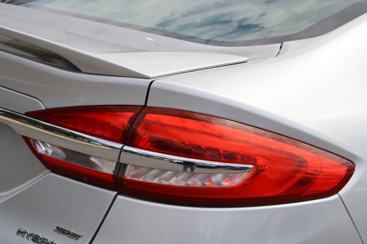 Ford Fusion Hybrid SE 2017