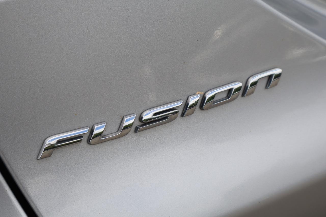 Ford Fusion Hybrid SE 2017