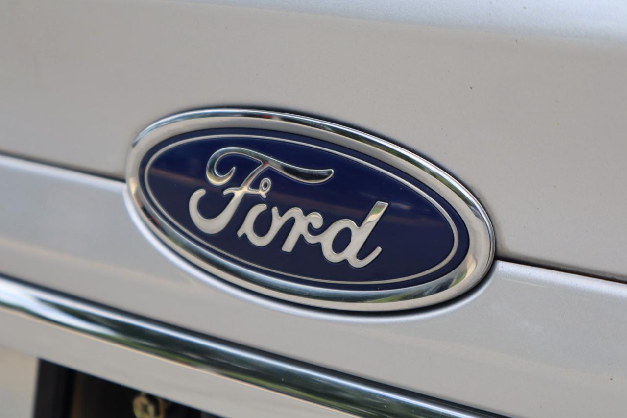 Ford Fusion Hybrid SE 2017