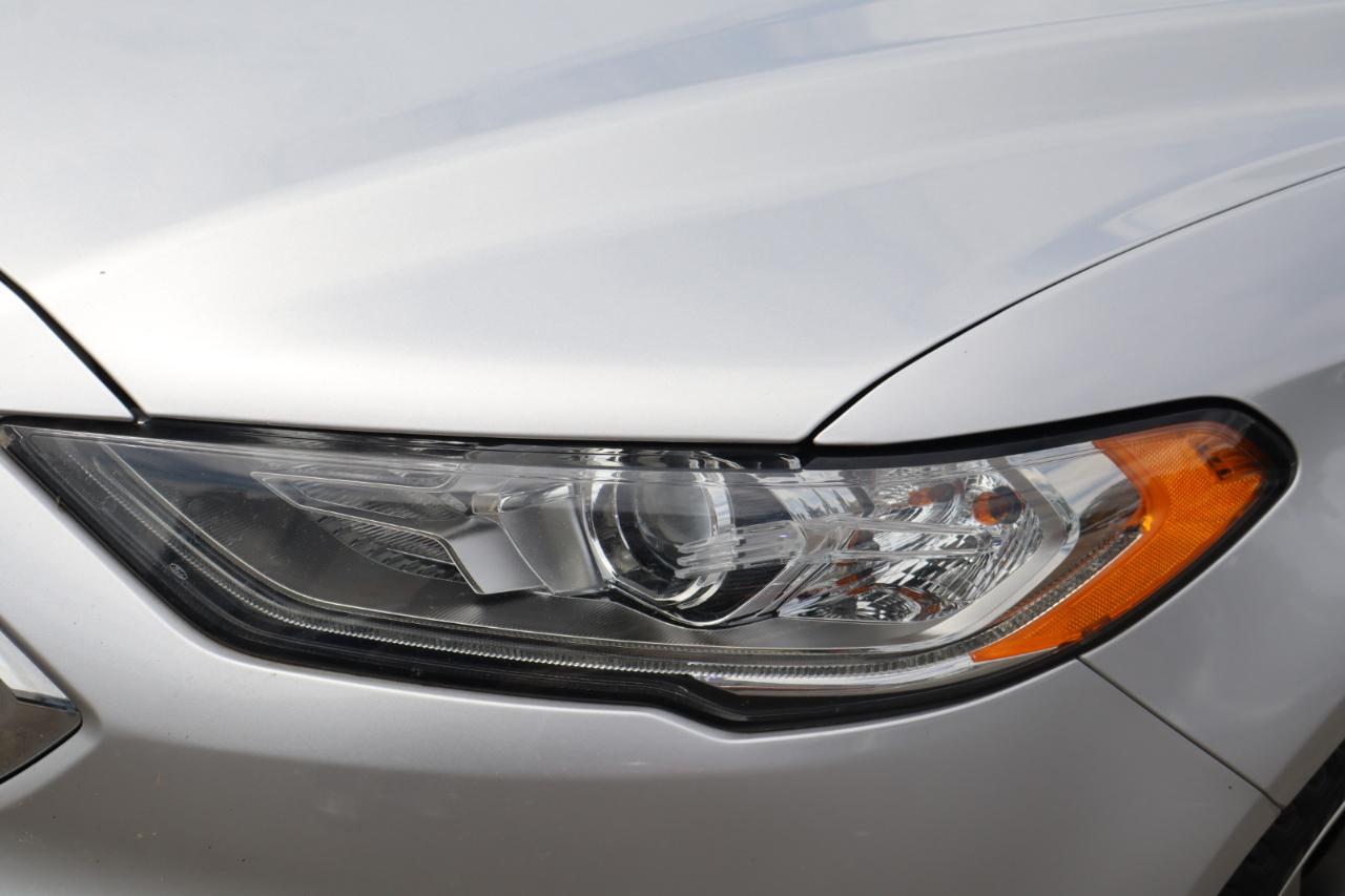 Ford Fusion Hybrid SE 2017