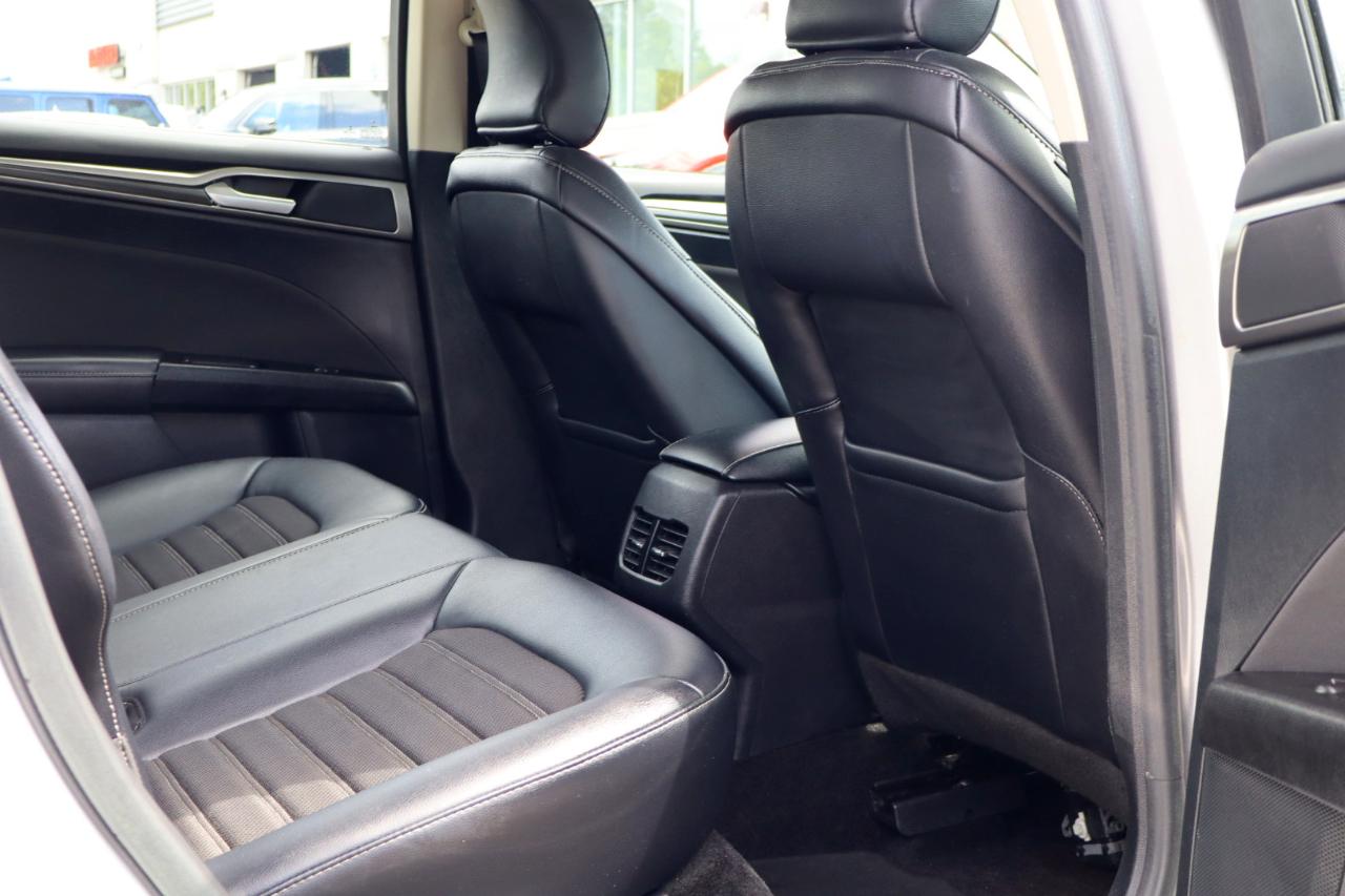 Ford Fusion Hybrid SE 2017