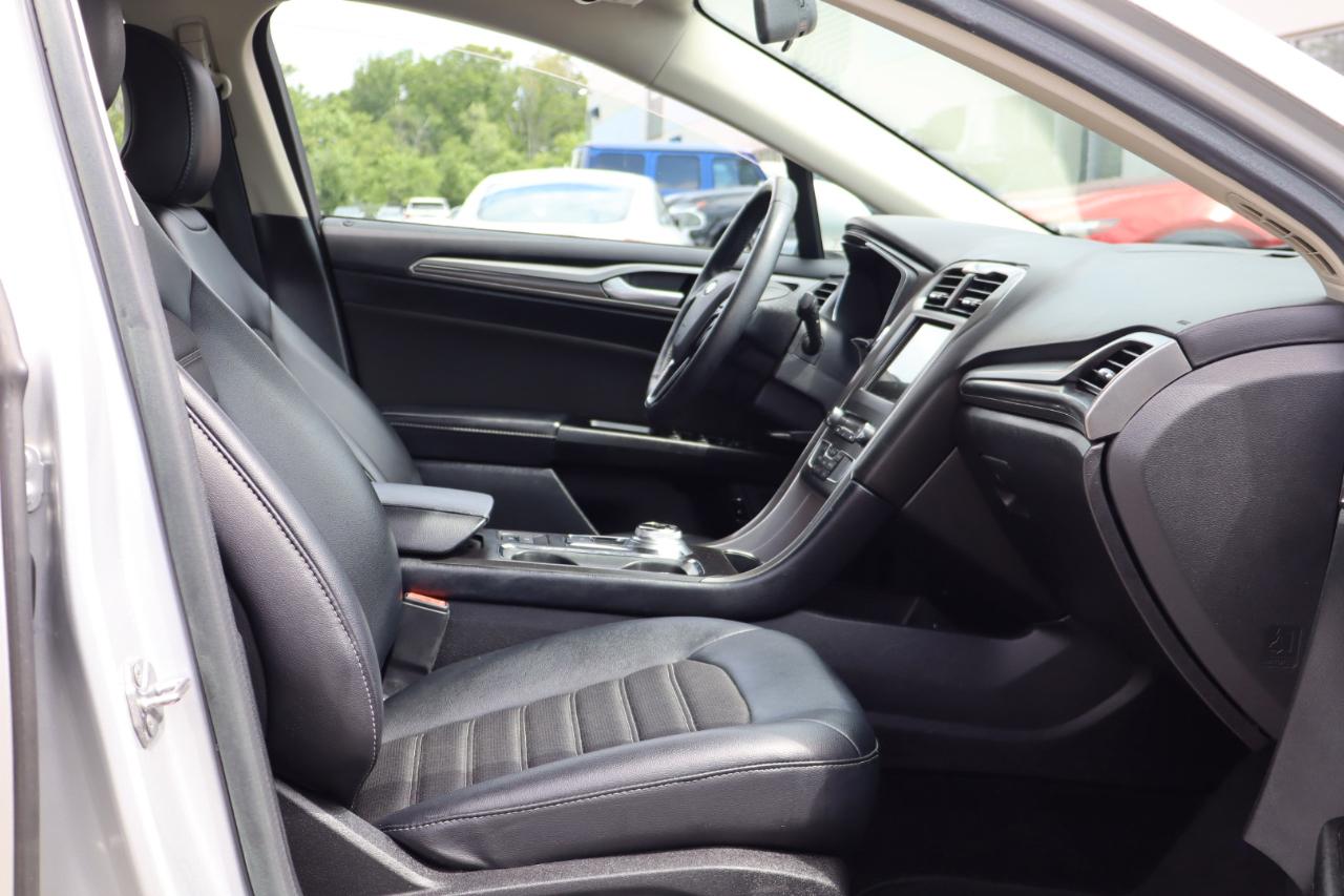 Ford Fusion Hybrid SE 2017