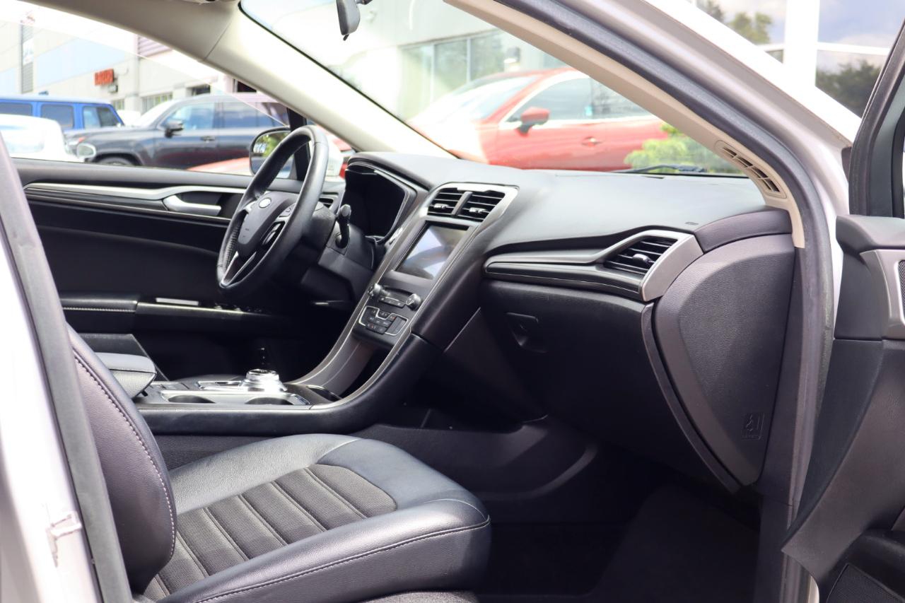 Ford Fusion Hybrid SE 2017