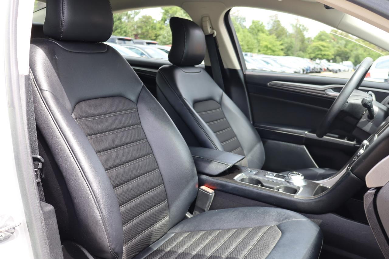 Ford Fusion Hybrid SE 2017