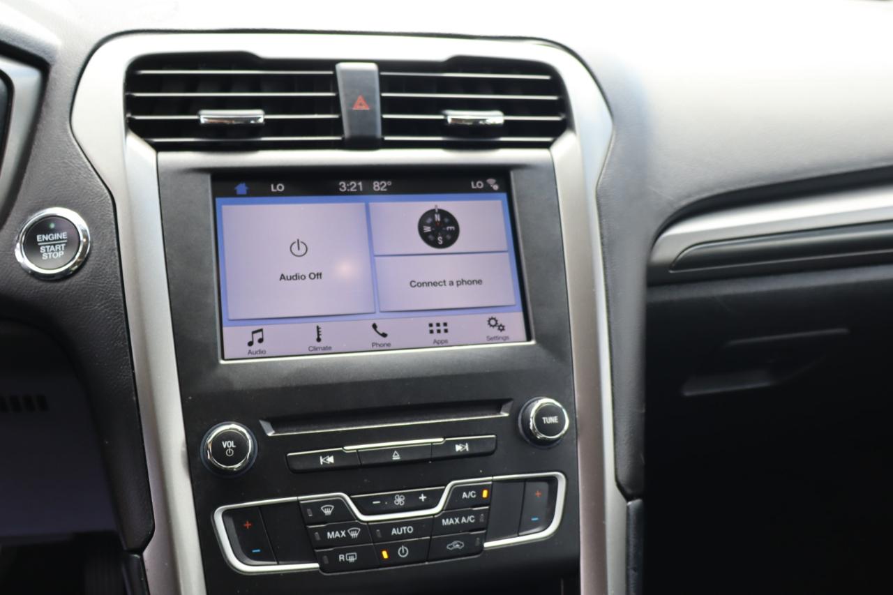 Ford Fusion Hybrid SE 2017