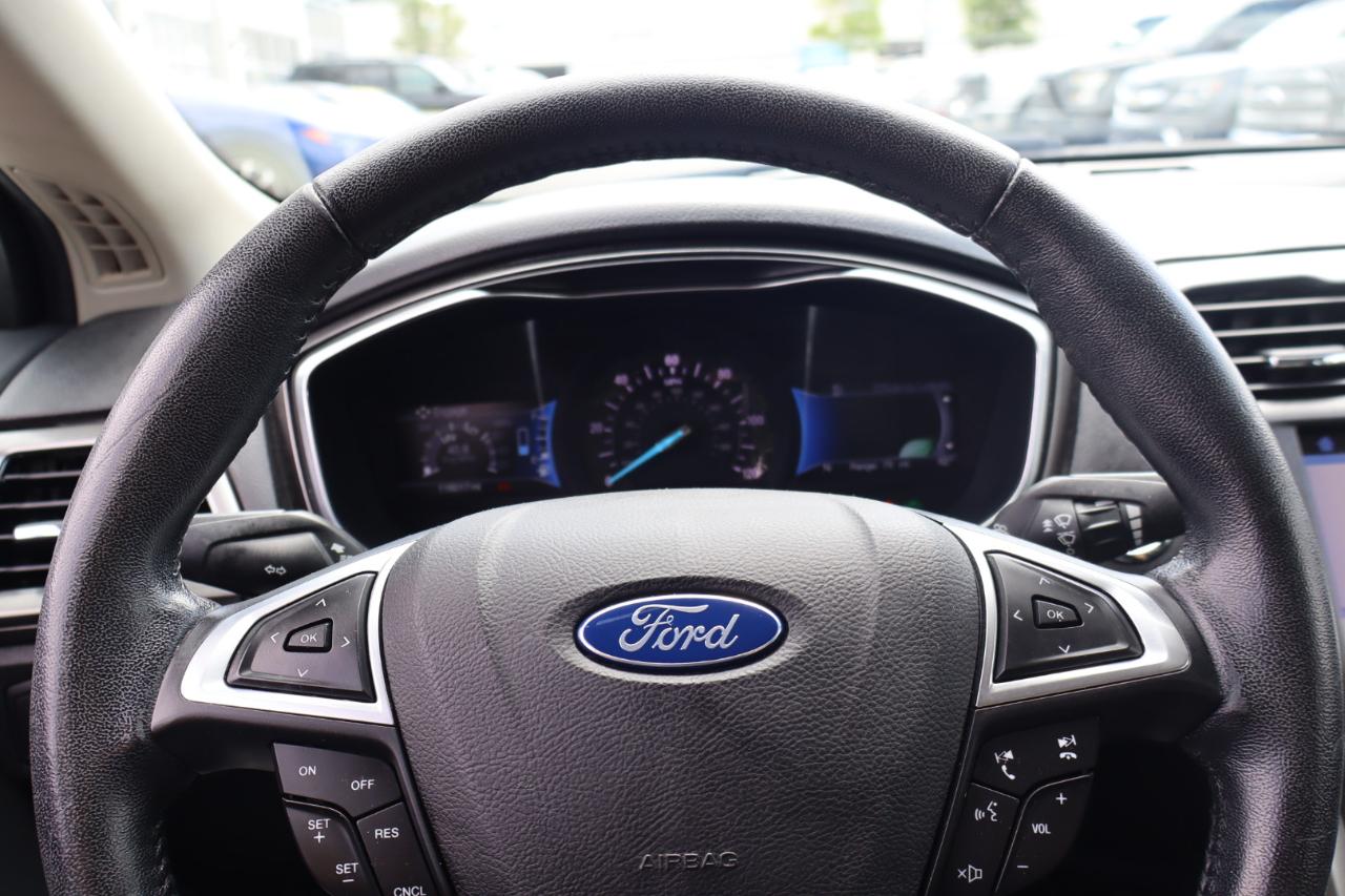 Ford Fusion Hybrid SE 2017
