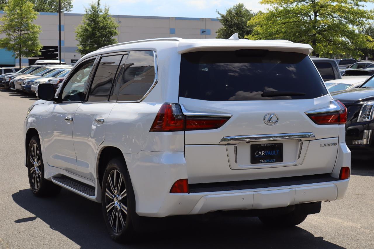 Lexus LX 570 4D SUV AWD w/3-Row 2018