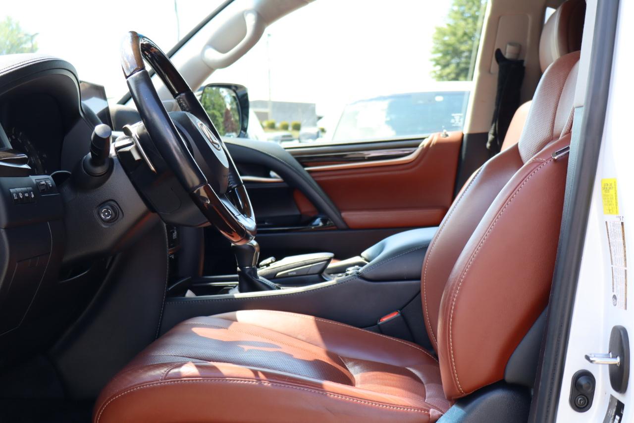 Lexus LX 570 4D SUV AWD w/3-Row 2018