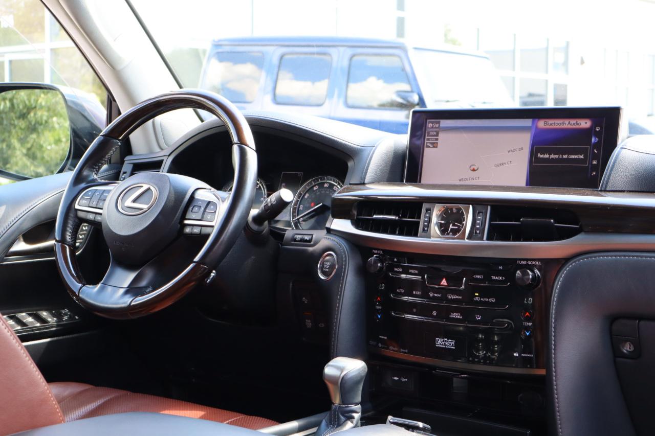 Lexus LX 570 4D SUV AWD w/3-Row 2018