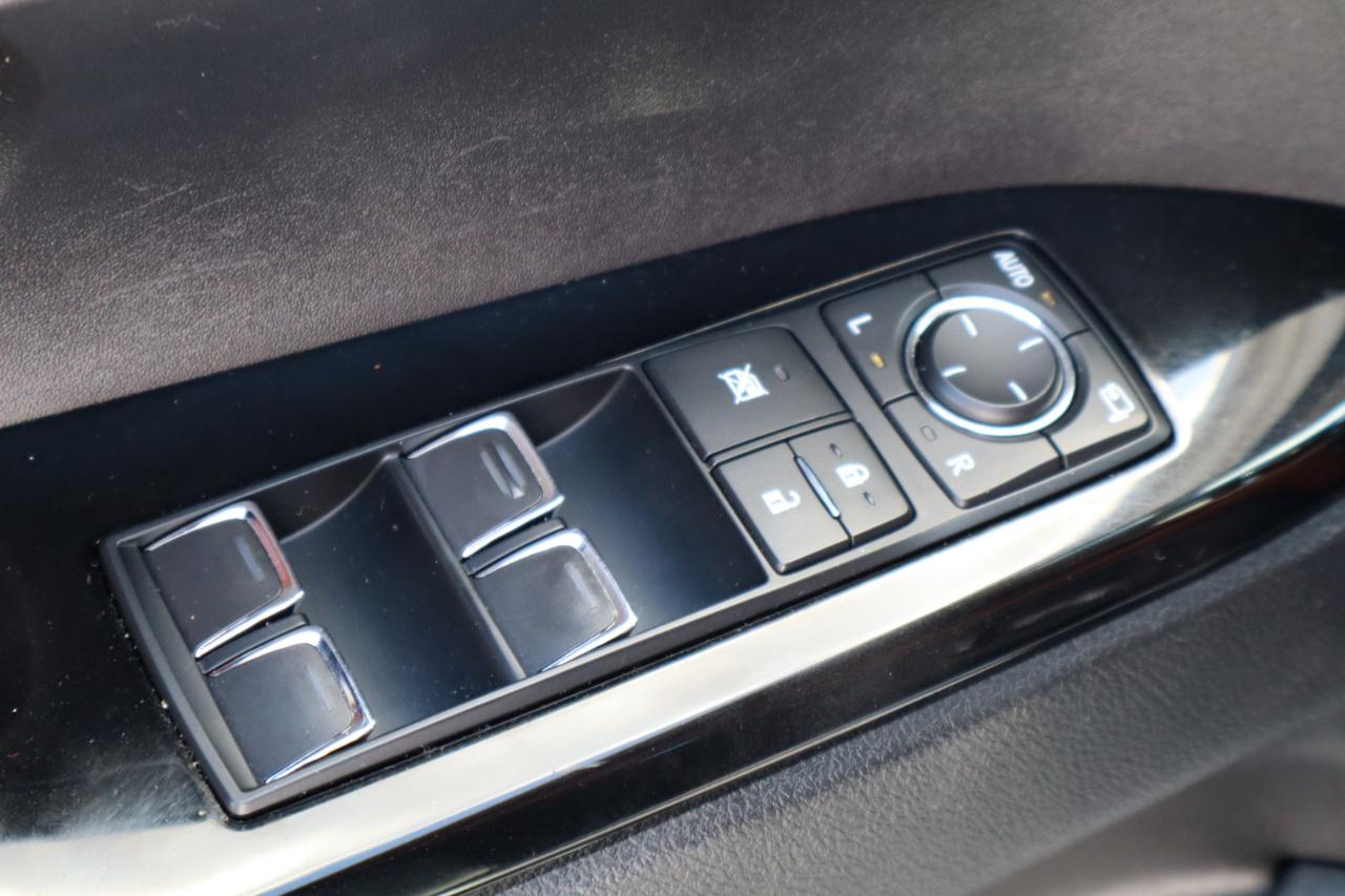 Lexus LX 570 4D SUV AWD w/3-Row 2018