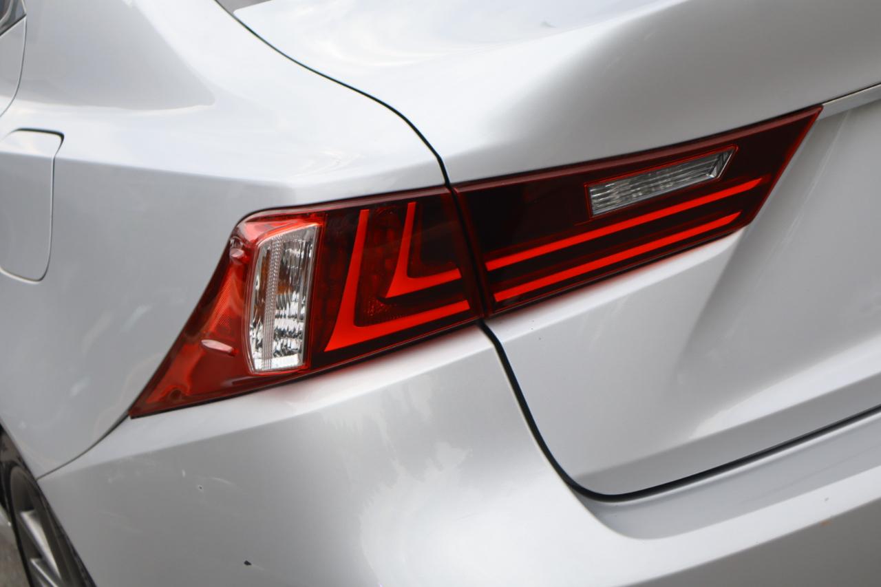 Lexus IS  2014