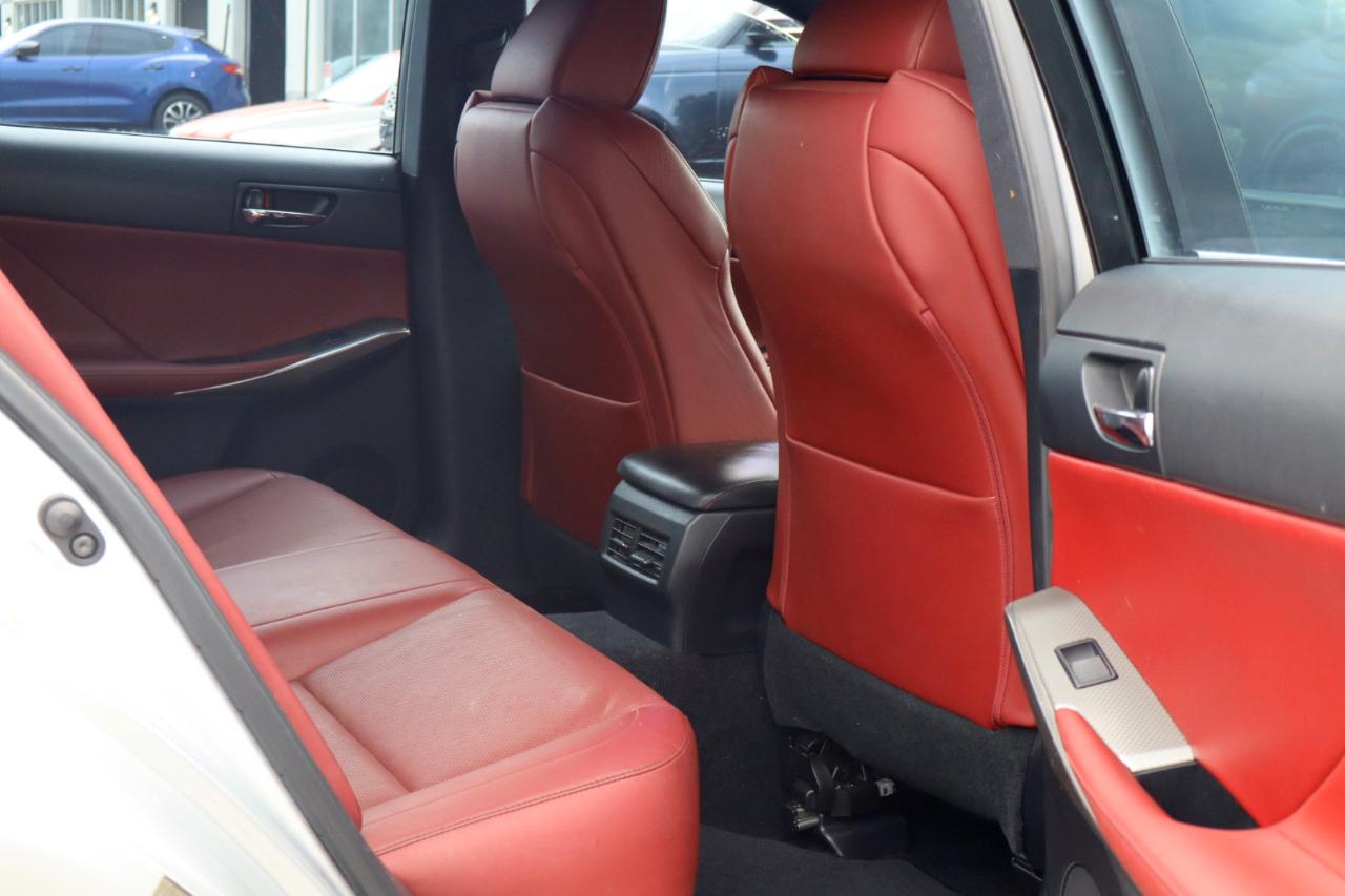 Lexus IS  2014