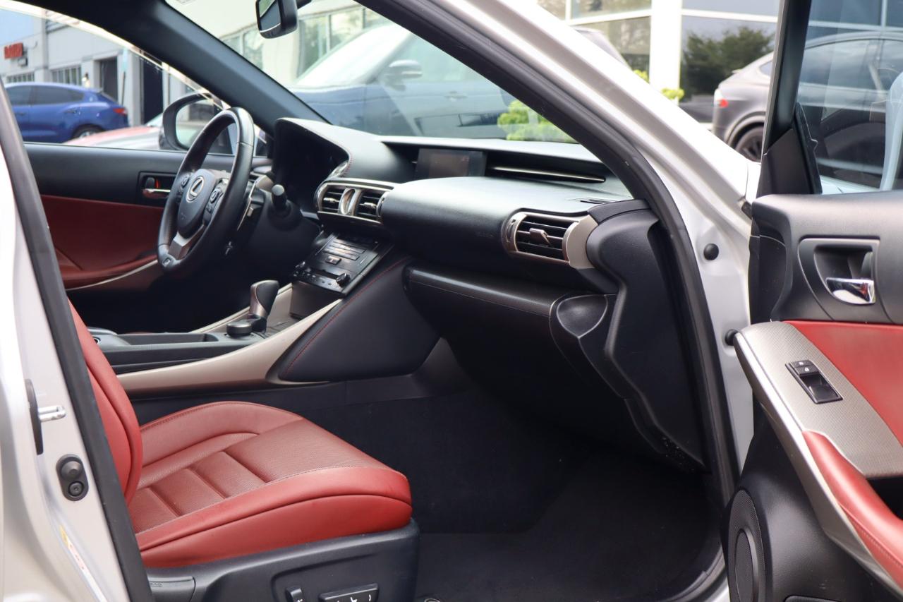 Lexus IS  2014