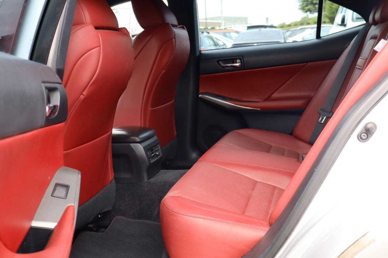 Lexus IS  2014