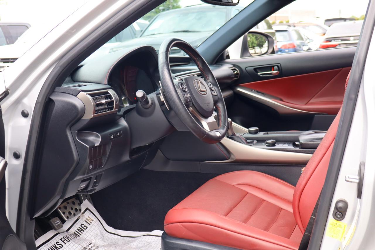 Lexus IS  2014