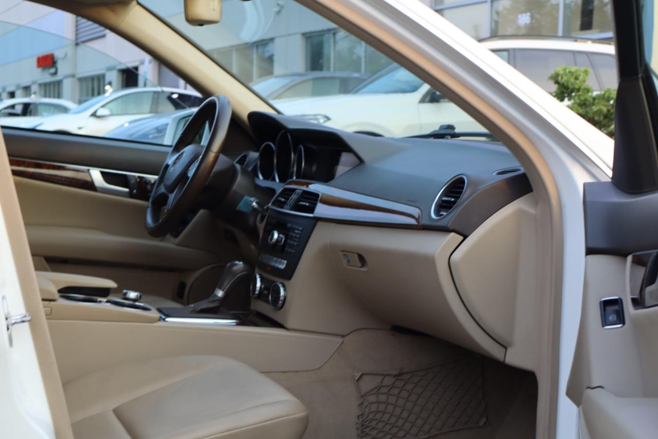 Mercedes-Benz C-Class C300 4MATIC Sport Sedan 2013