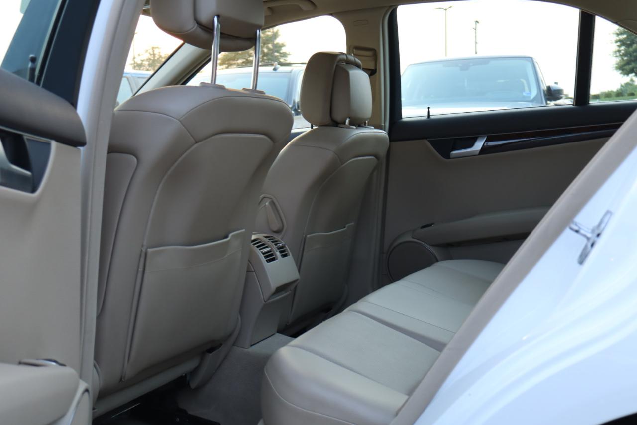 Mercedes-Benz C-Class C300 4MATIC Sport Sedan 2013
