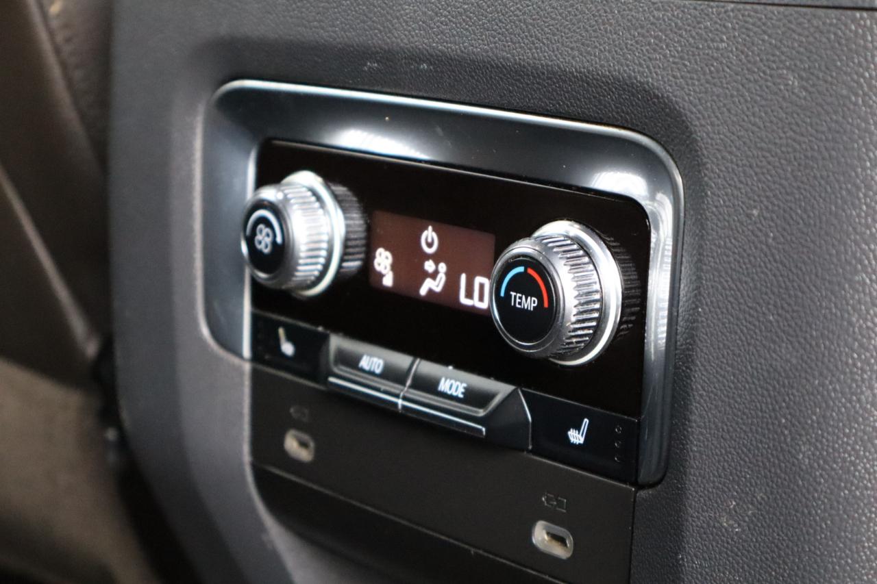 GMC Yukon XL Denali 4WD 2021