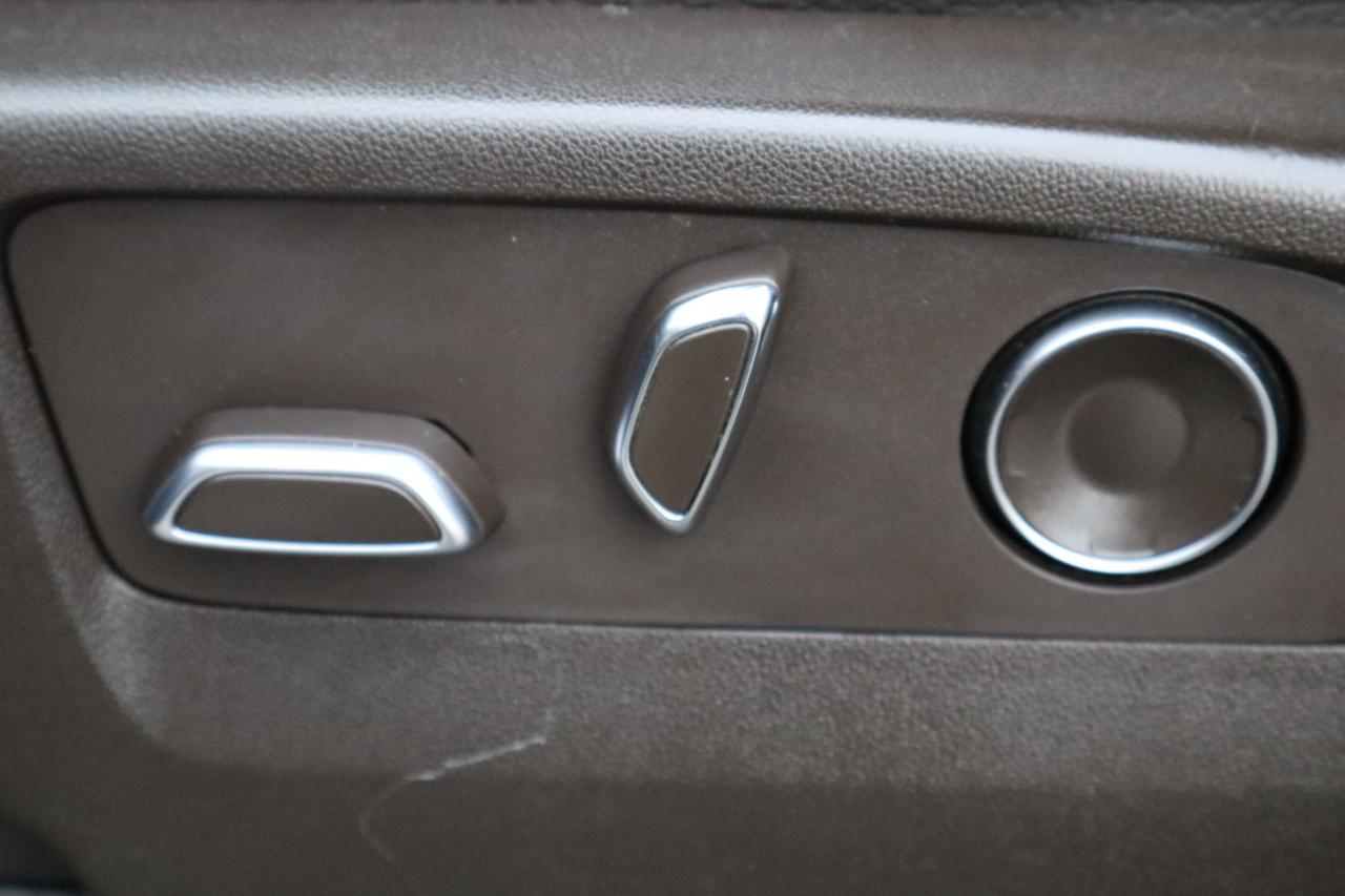 GMC Yukon XL Denali 4WD 2021