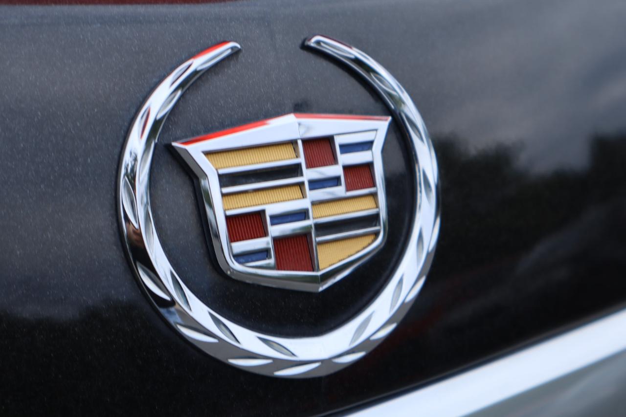 Cadillac XTS Vsport Platinum 4D Sedan AWD 2014