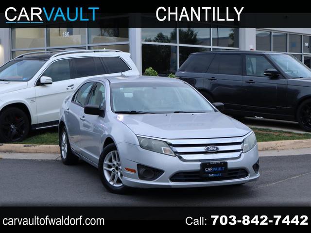 Gray 2010 Ford Fusion Sedan Front-Wheel Drive 6-Speed Automatic