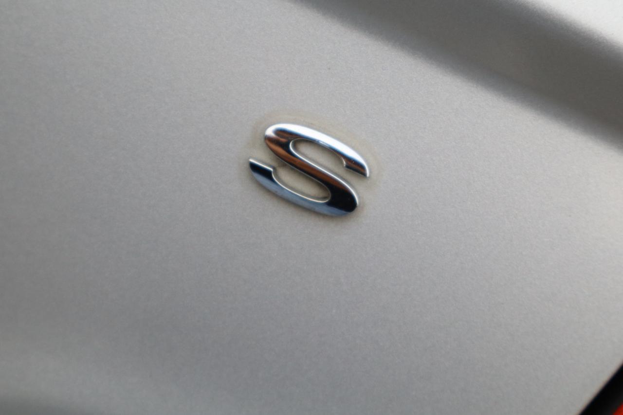 Ford Fusion S 2010