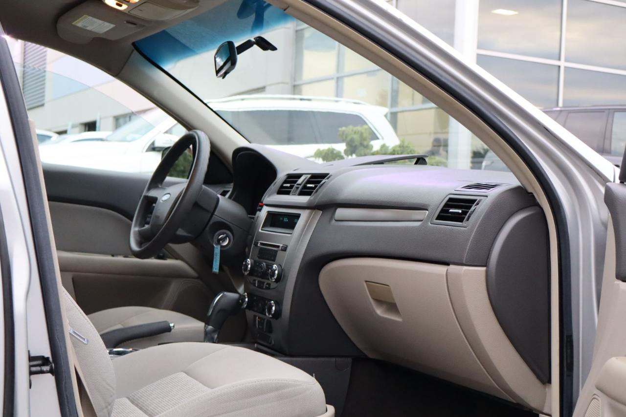 Ford Fusion S 2010