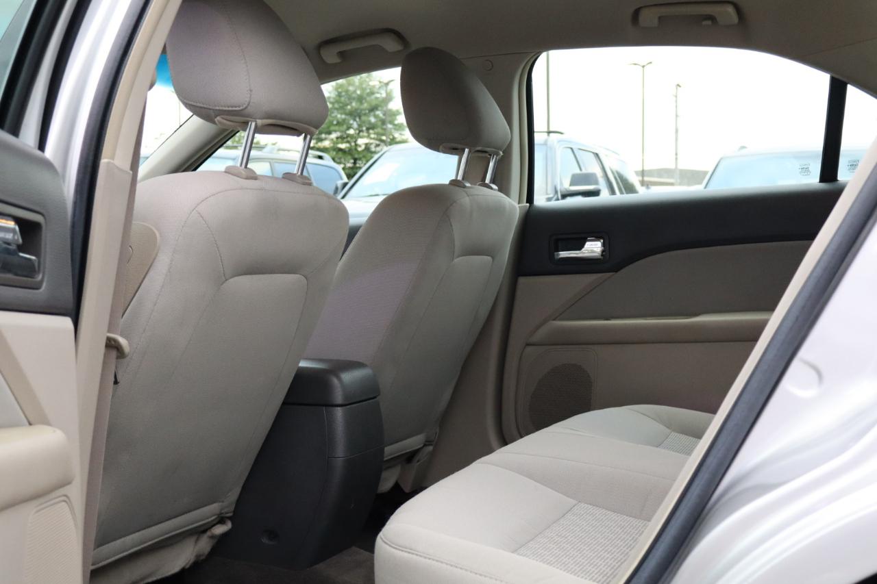 Ford Fusion S 2010