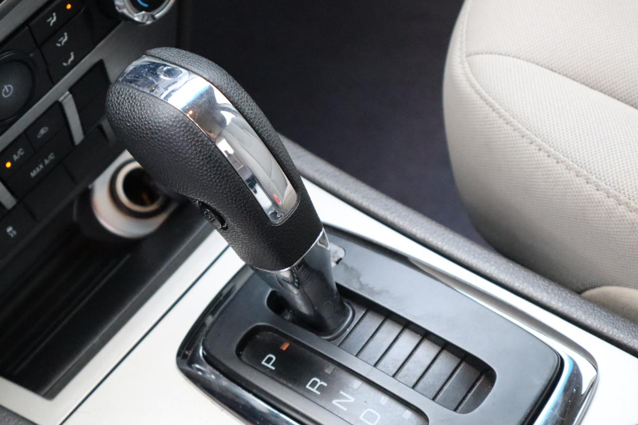 Ford Fusion S 2010