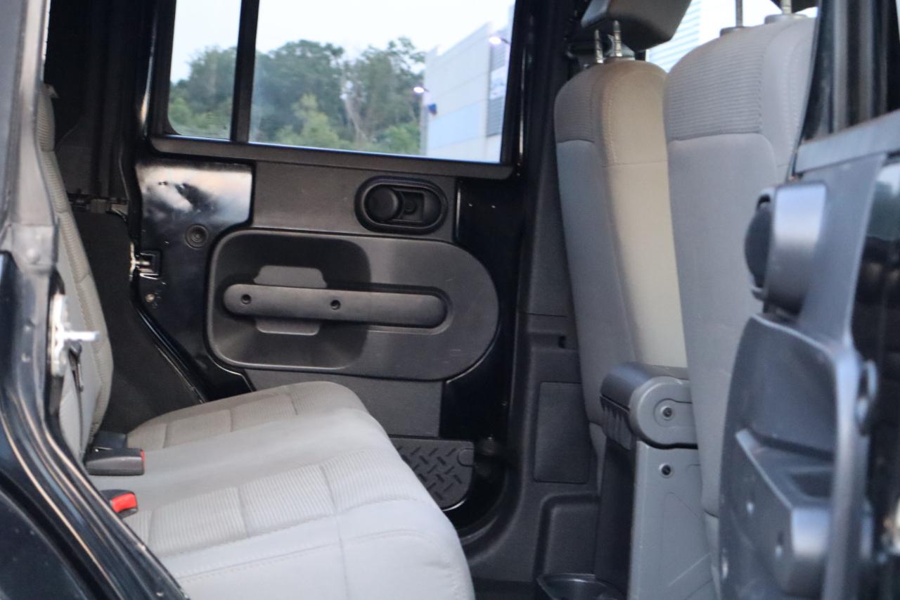 Jeep Wrangler Unlimited Sahara 4WD 2007