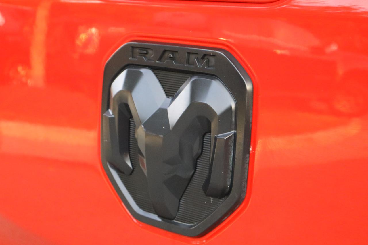 RAM 1500 Big Horn Crew Cab SWB 4WD 2020