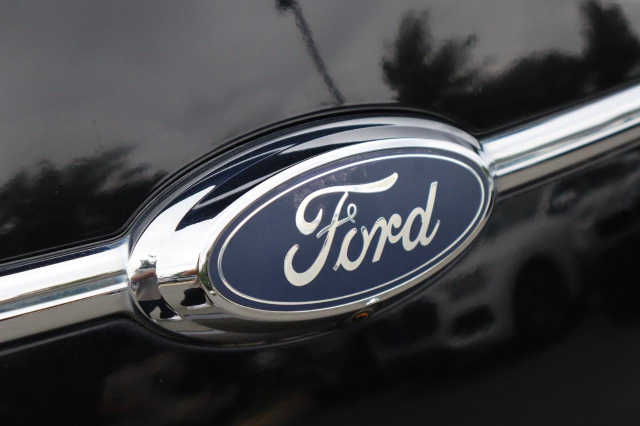 Ford Taurus SHO AWD 2016