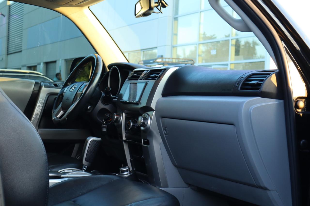 Toyota 4Runner SR5 4WD 2013