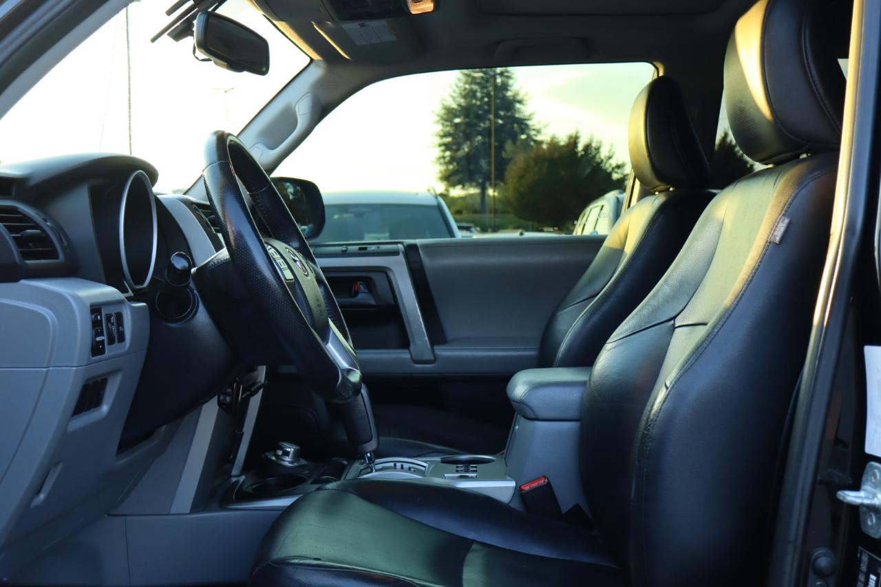 Toyota 4Runner SR5 4WD 2013