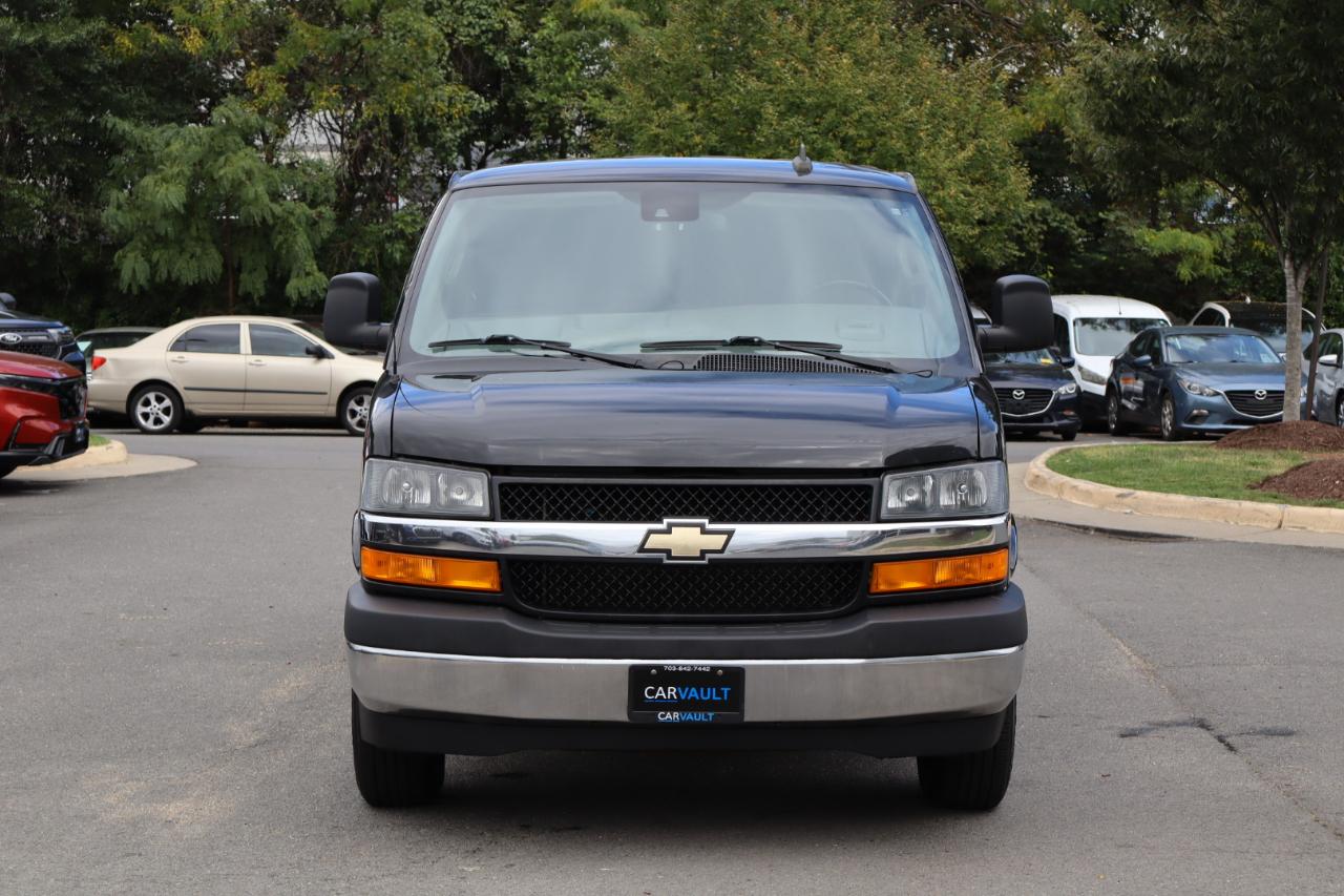 Chevrolet Express photo 2
