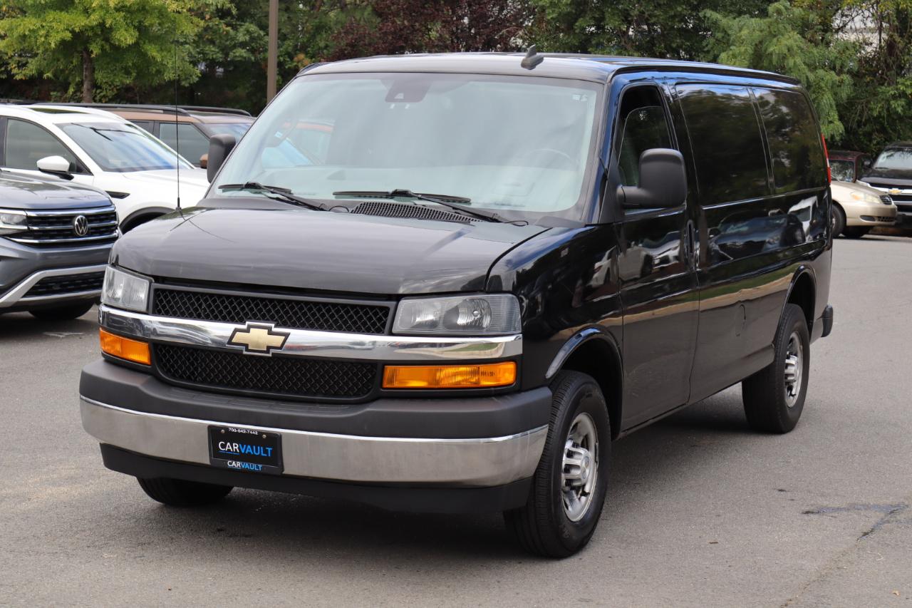 Chevrolet Express photo 3