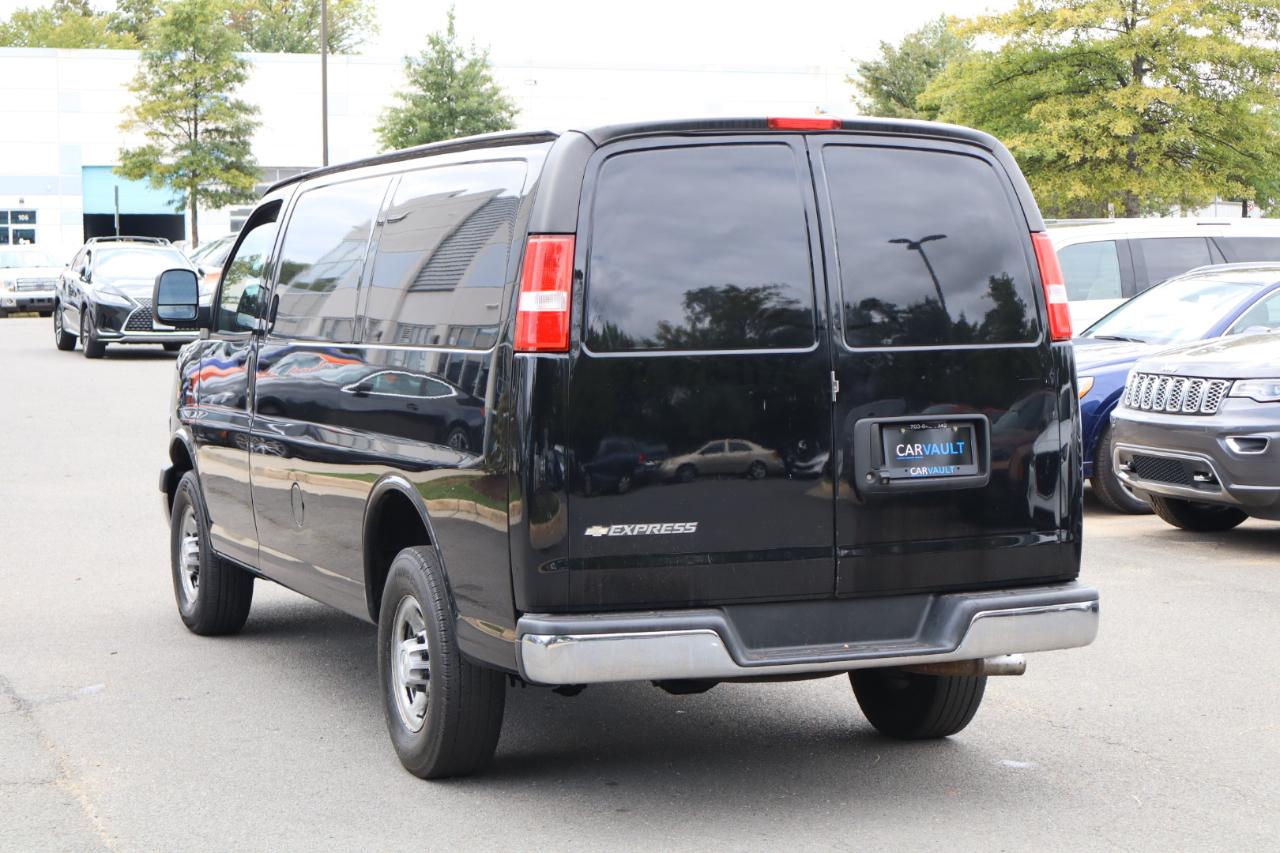Chevrolet Express photo 8