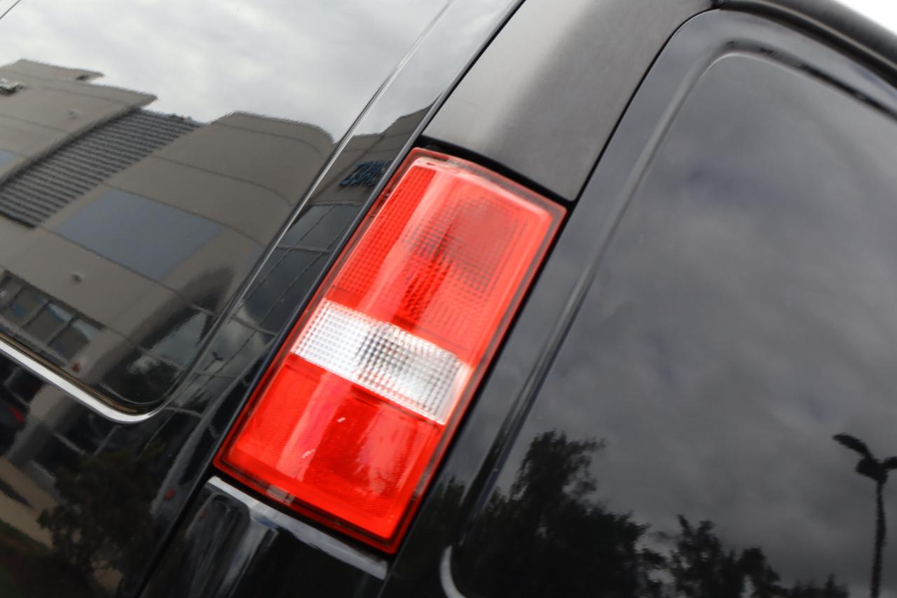 Chevrolet Express photo 9