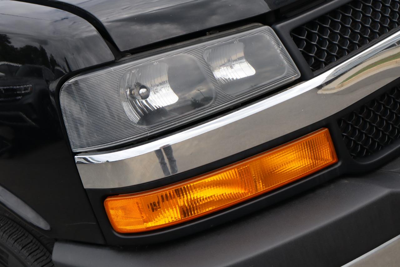 Chevrolet Express photo 12
