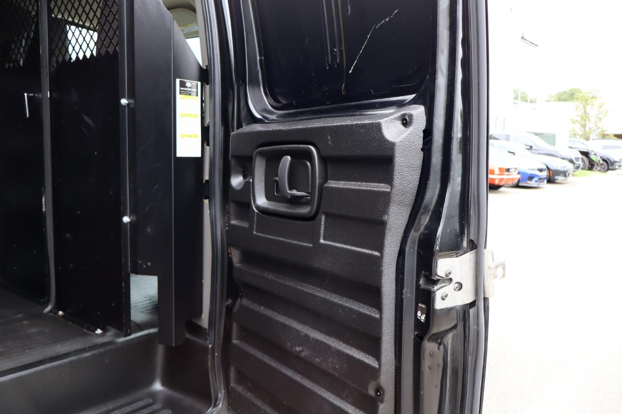 Chevrolet Express photo 15