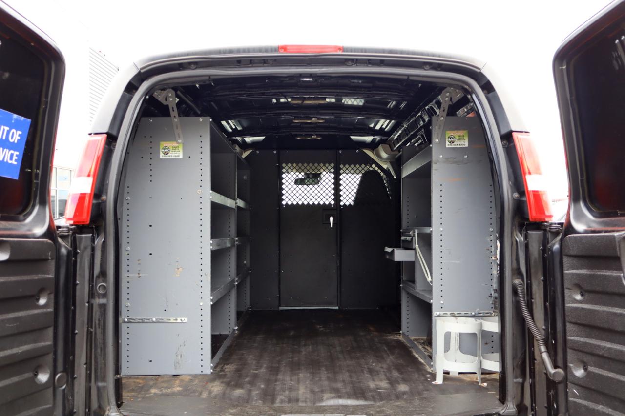 Chevrolet Express photo 16