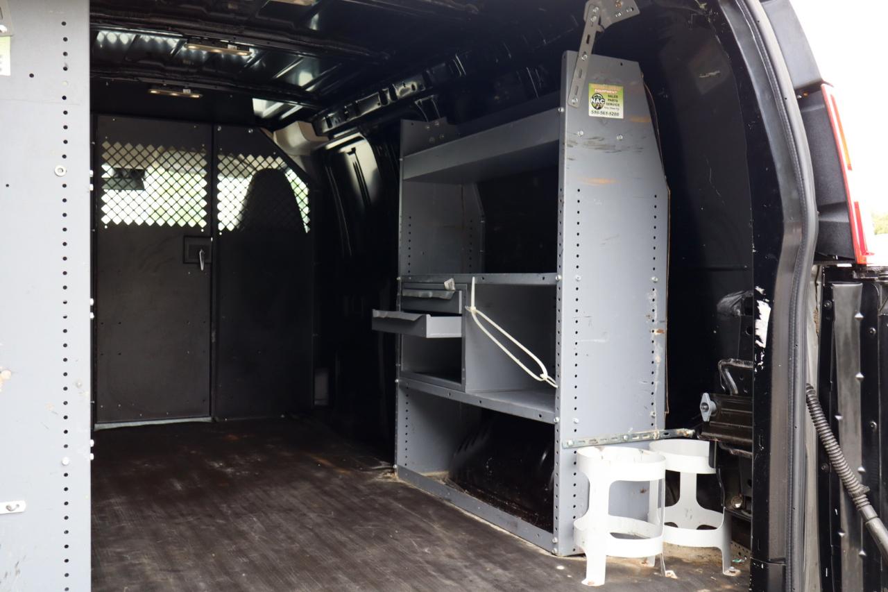Chevrolet Express photo 18