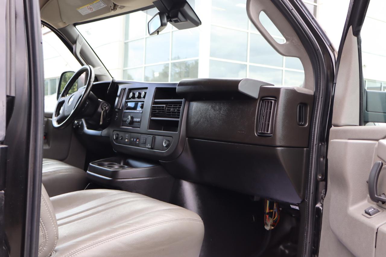 Chevrolet Express photo 20