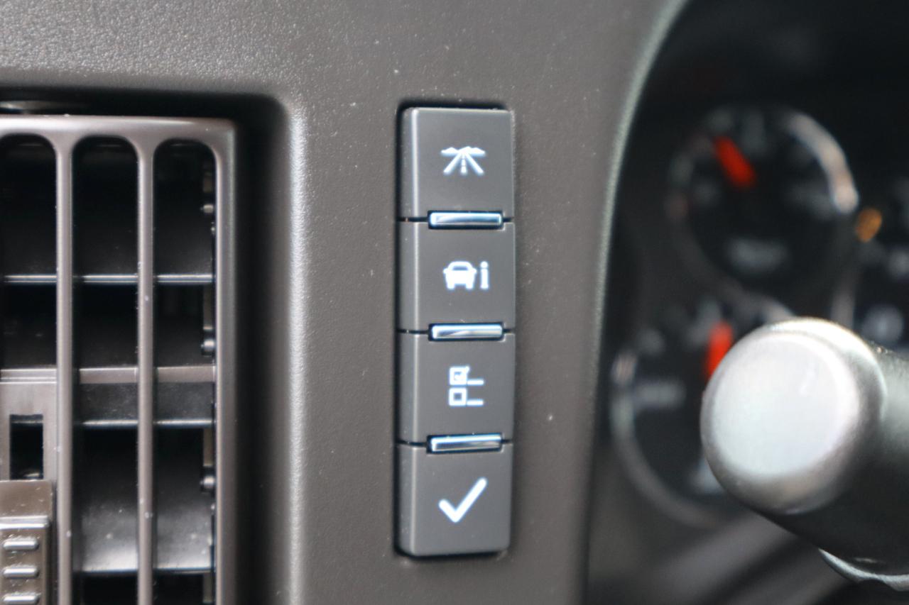 Chevrolet Express photo 28
