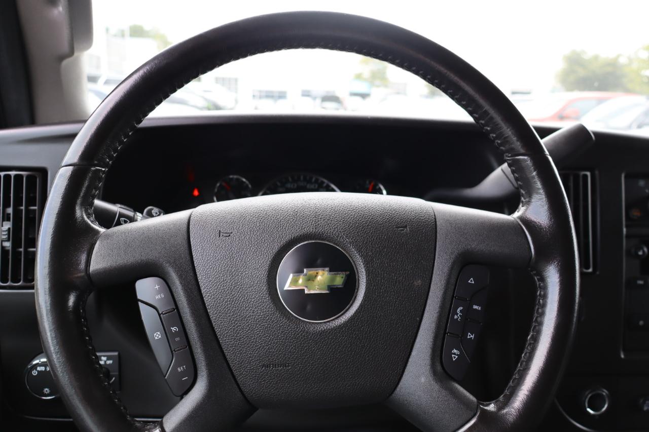 Chevrolet Express photo 35