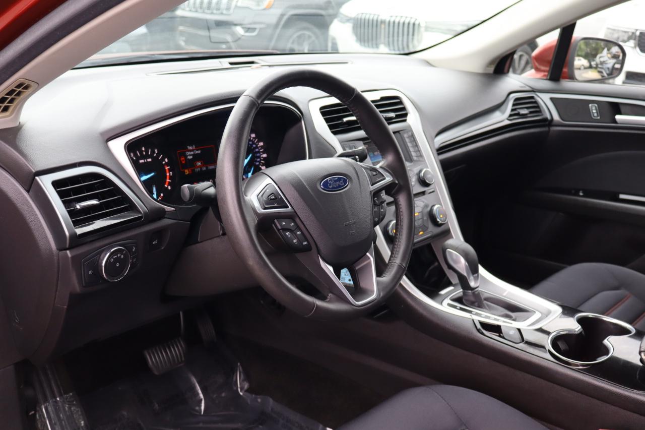 Ford Fusion photo 10