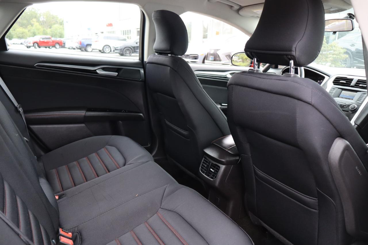 Ford Fusion photo 15